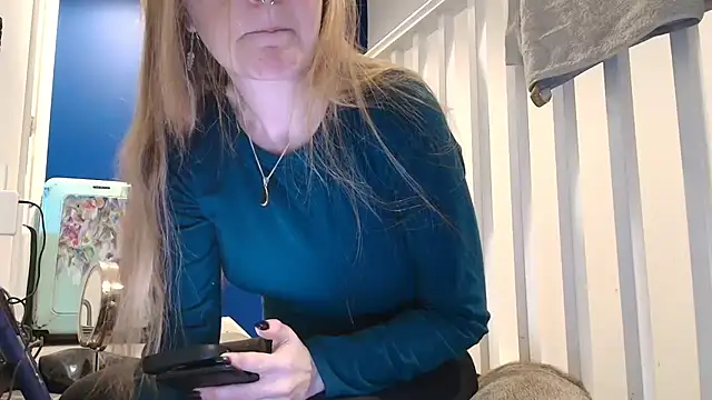 Snapshot of short_sweetpea chatting on October 19, 10:38 am short sweetpea online show from October 19, 10:38 am