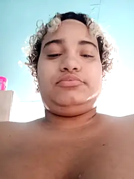 Hilarybunnyy online show from February 2, 7:23 pm