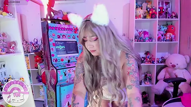 meda kawaii  online show from February 5, 1:00 pm