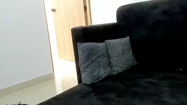 Sarah Jhonson online show from April 16, 7:58 pm