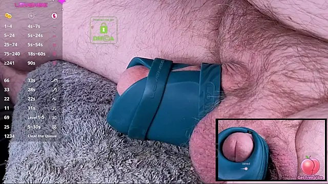 Snapshot of controlmytoys chatting on March 13, 7:53 am controlmytoys online show from March 13, 7:53 am