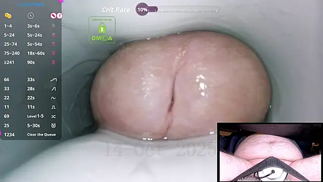 Snapshot of controlmytoys chatting on October 14, 9:04 pm controlmytoys online show from October 14, 9:04 pm