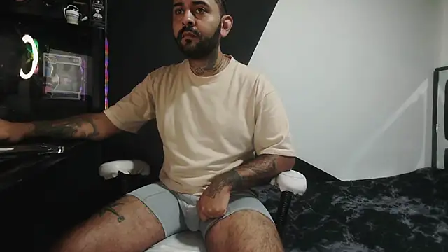 Snapshot of TeddyGominola_ chatting on October 6, 4:15 pm TeddyGominola  online show from October 6, 4:15 pm