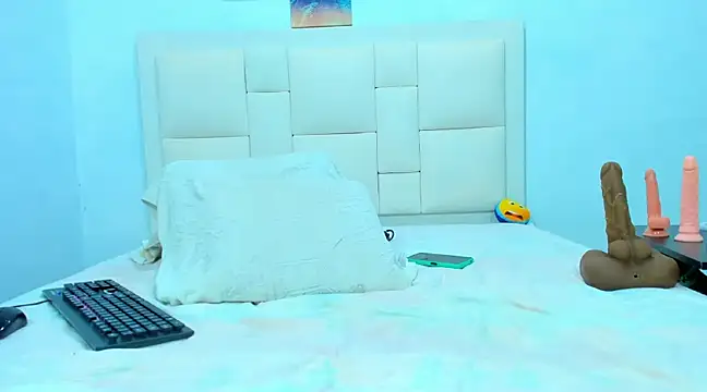 Snapshot of Marco_johnsonn chatting on February 21, 11:32 pm Marco johnsonn online show from February 21, 11:32 pm