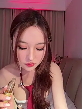 Snapshot of sphynx-_- chatting on May 22, 12:55 pm sphynx- - online show from May 22, 12:55 pm