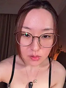 Snapshot of sphynx-_- chatting on July 17, 3:18 pm sphynx- - online show from July 17, 3:18 pm