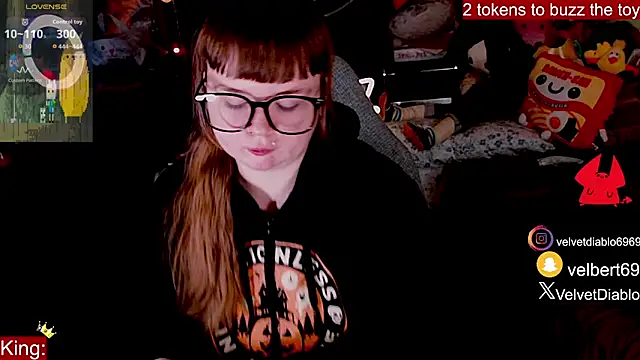 VelvetDiablo online show from April 23, 12:01 am