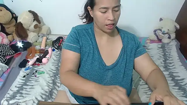 NatalySexxxMilk online show from January 2, 5:03 am