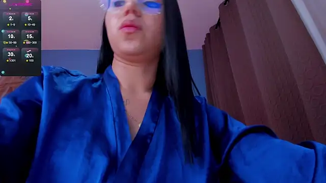 Snapshot of VictoriaLeia chatting on March 19, 4:57 am VictoriaLeia online show from March 19, 4:57 am