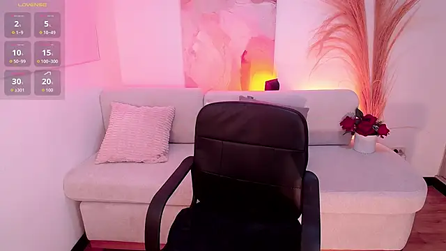 Snapshot of VictoriaLeia chatting on October 12, 11:26 pm VictoriaLeia online show from October 12, 11:26 pm