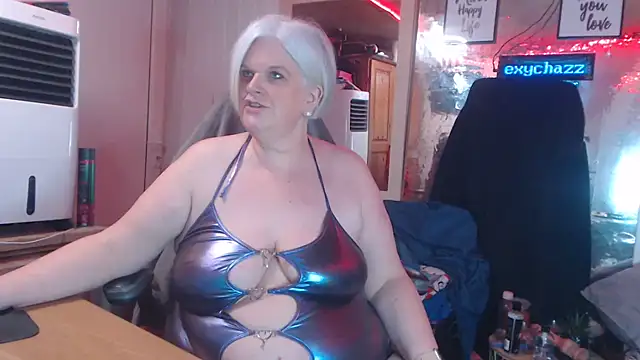 sexychazza16 online show from February 7, 9:29 pm