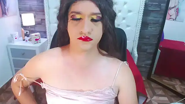 Snapshot of TRINY_TS chatting on January 2, 8:46 pm TRINY TS online show from January 2, 8:46 pm