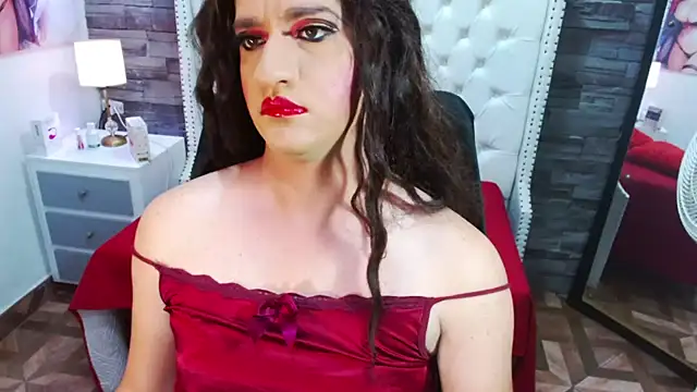 Snapshot of TRINY_TS chatting on February 12, 9:11 pm TRINY TS online show from February 12, 9:11 pm