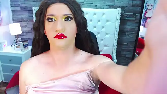 Snapshot of TRINY_TS chatting on March 13, 8:43 pm TRINY TS online show from March 13, 8:43 pm