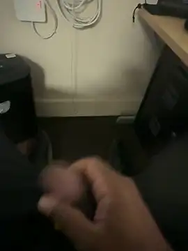 chocolatelongstrokes online show from April 5, 7:16 am