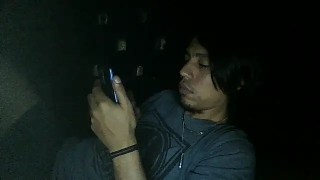 AlexAlejandro13 online show from March 26, 7:14 am