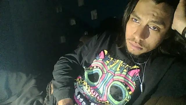 AlexAlejandro13 online show from April 10, 7:13 am