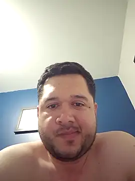 Snapshot of DiegoDuke chatting on May 4, 11:34 pm DiegoDuke online show from May 4, 11:34 pm