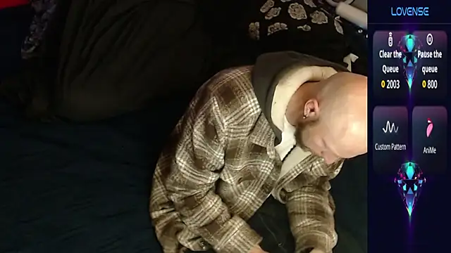 MaxRouger online show from October 26, 9:15 am