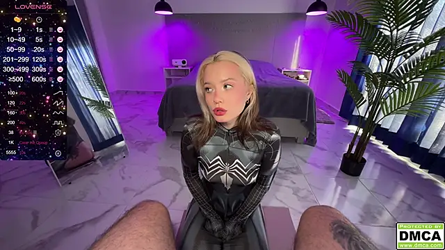 Snapshot of _blowjob_queen chatting on March 13, 9:59 pm  blowjob queen online show from March 13, 9:59 pm