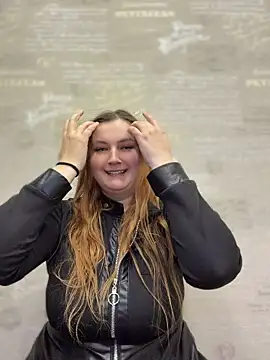 CandyShoopp online show from April 21, 6:34 pm