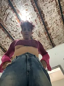 Alicbranca online show from September 19, 7:25 pm