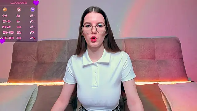 Snapshot of AriellaTesk chatting on December 4, 1:25 am AriellaTesk online show from December 4, 1:25 am