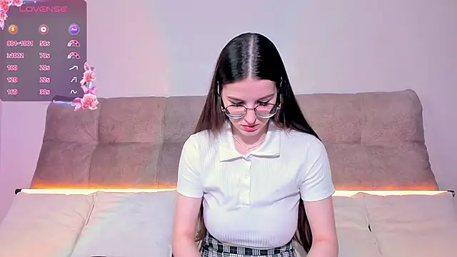 Snapshot of AriellaTesk chatting on September 18, 3:41 am AriellaTesk online show from September 18, 3:41 am