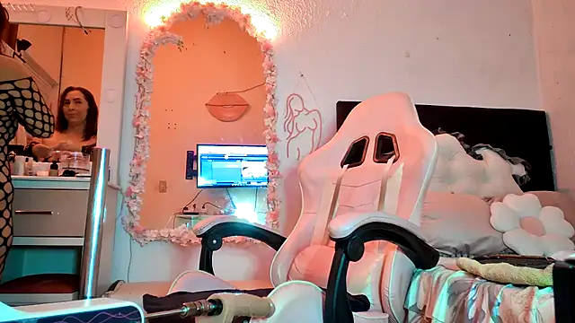 Dulce Maria05 online show from March 6, 12:32 am