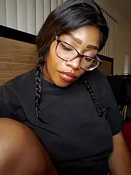 lollycoco online show from December 19, 8:32 am