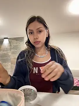 Snapshot of Sensualtease chatting on November 11, 5:24 pm Sensualtease online show from November 11, 5:24 pm