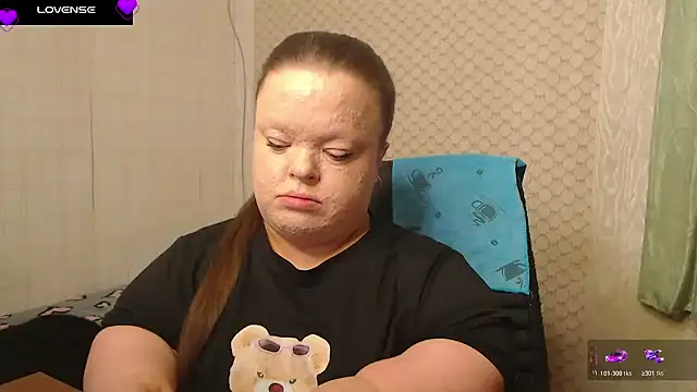 Janiffer MiMi online show from April 14, 3:40 pm