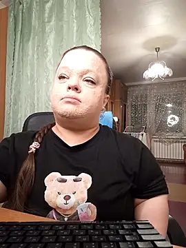 Janiffer MiMi online show from April 28, 5:40 pm