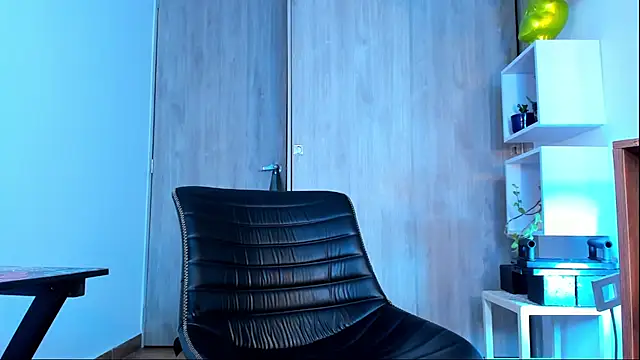 Snapshot of Ricardo_1998 chatting on January 30, 8:54 am Ricardo 1998 online show from January 30, 8:54 am