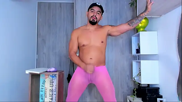 Snapshot of Ricardo_1998 chatting on February 27, 1:59 am Ricardo 1998 online show from February 27, 1:59 am