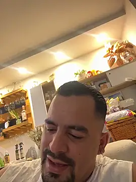 Snapshot of Ricardo_1998 chatting on October 26, 4:07 am Ricardo 1998 online show from October 26, 4:07 am