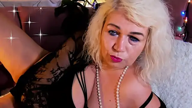 glamour kitten online show from October 29, 3:14 pm