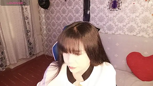 Snapshot of MissValday chatting on October 31, 5:30 am MissValday online show from October 31, 5:30 am