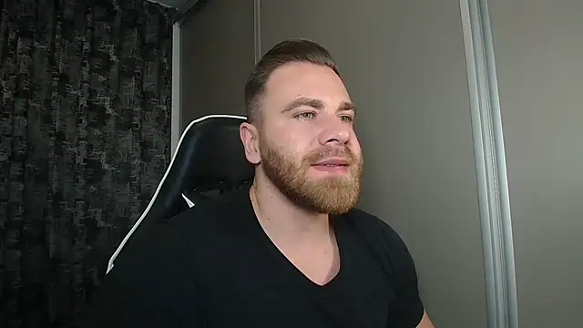 Snapshot of Thori92 chatting on November 24, 7:02 pm Thori92 online show from November 24, 7:02 pm