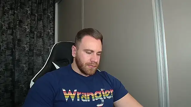 Snapshot of Thori92 chatting on January 8, 5:37 pm Thori92 online show from January 8, 5:37 pm