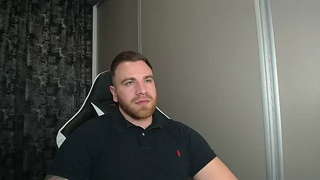 Snapshot of Thori92 chatting on January 15, 8:23 pm Thori92 online show from January 15, 8:23 pm