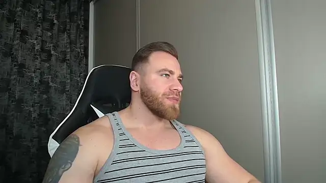 Snapshot of Thori92 chatting on February 4, 6:14 pm Thori92 online show from February 4, 6:14 pm