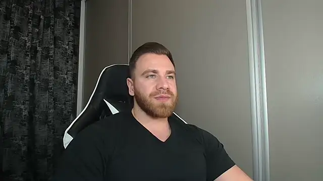 Snapshot of Thori92 chatting on February 6, 5:16 pm Thori92 online show from February 6, 5:16 pm