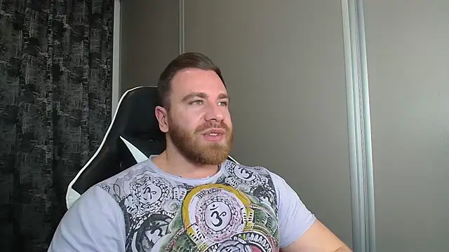 Snapshot of Thori92 chatting on February 12, 5:30 pm Thori92 online show from February 12, 5:30 pm