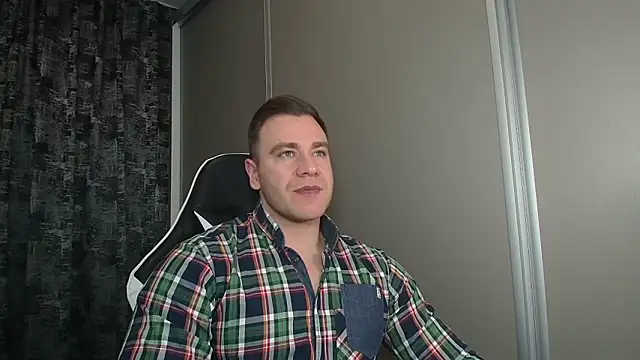 Snapshot of Thori92 chatting on February 22, 1:42 pm Thori92 online show from February 22, 1:42 pm