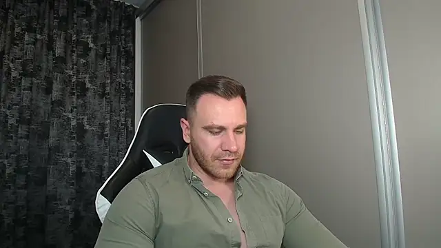 Snapshot of Thori92 chatting on March 2, 5:20 pm Thori92 online show from March 2, 5:20 pm