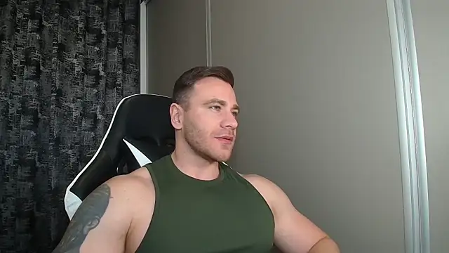 Thori92 online show from May 5, 6:05 pm