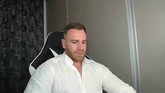 Thori92 online show from June 5, 6:02 pm