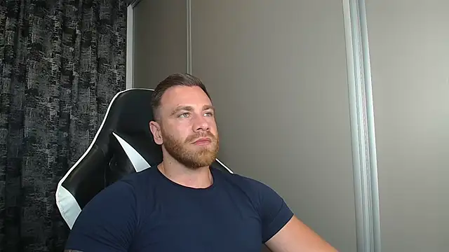 Snapshot of Thori92 chatting on June 23, 5:55 pm Thori92 online show from June 23, 5:55 pm