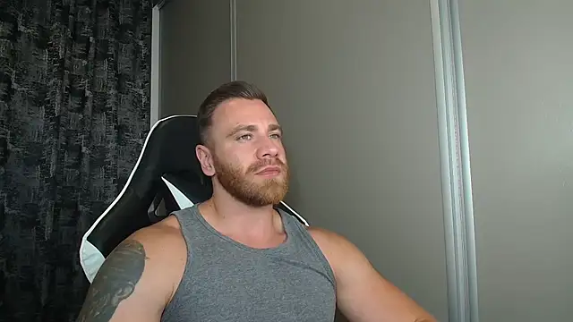 Snapshot of Thori92 chatting on June 25, 7:29 pm Thori92 online show from June 25, 7:29 pm